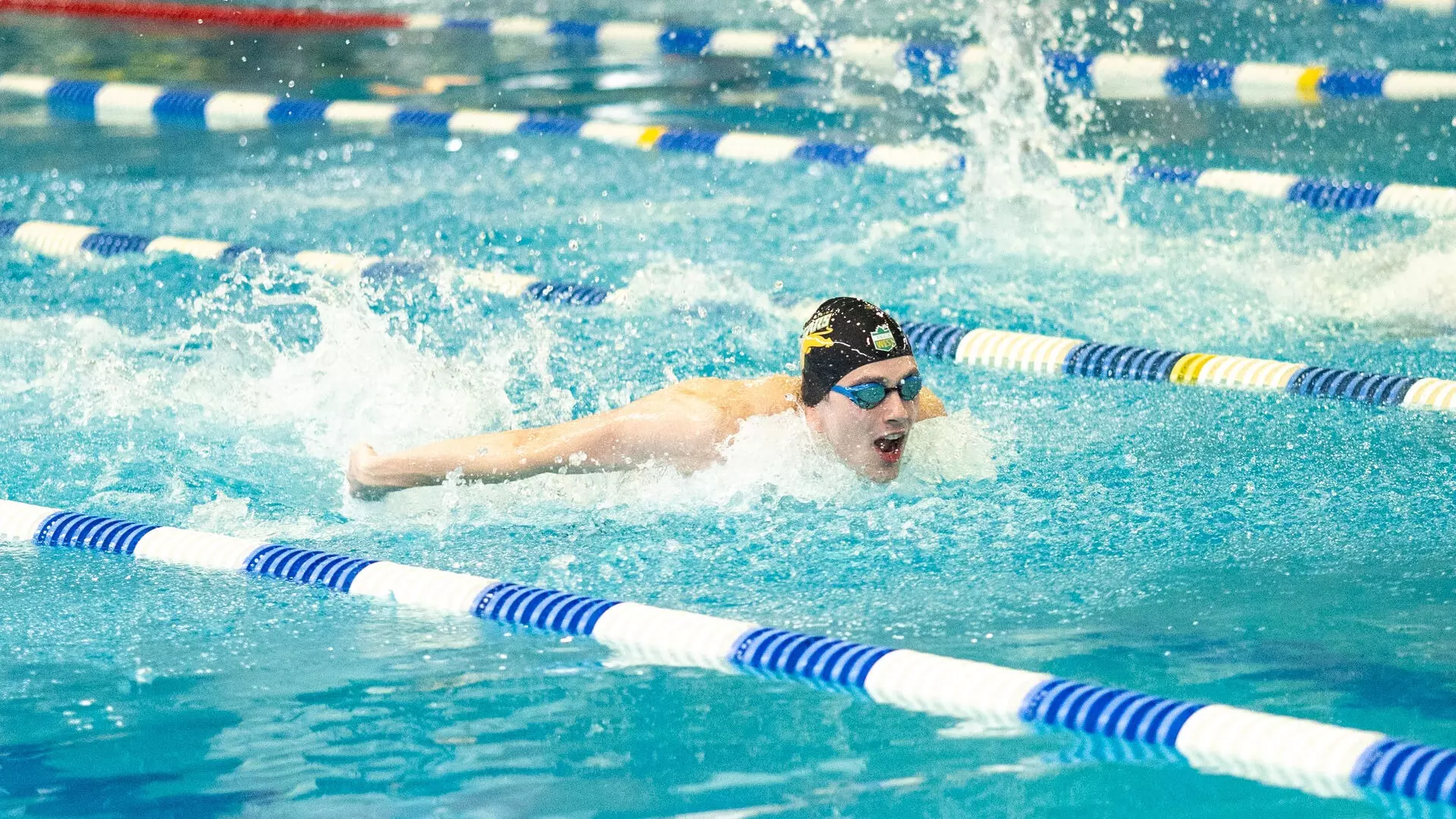 Swimming athlete